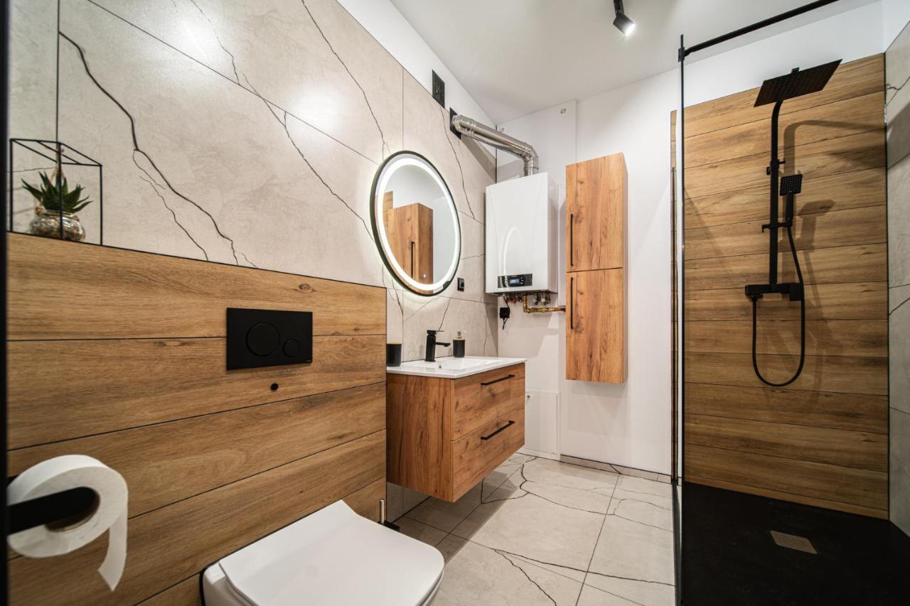 イェレニャ・グーラApartament Duzy Stawアパートメント エクステリア 写真