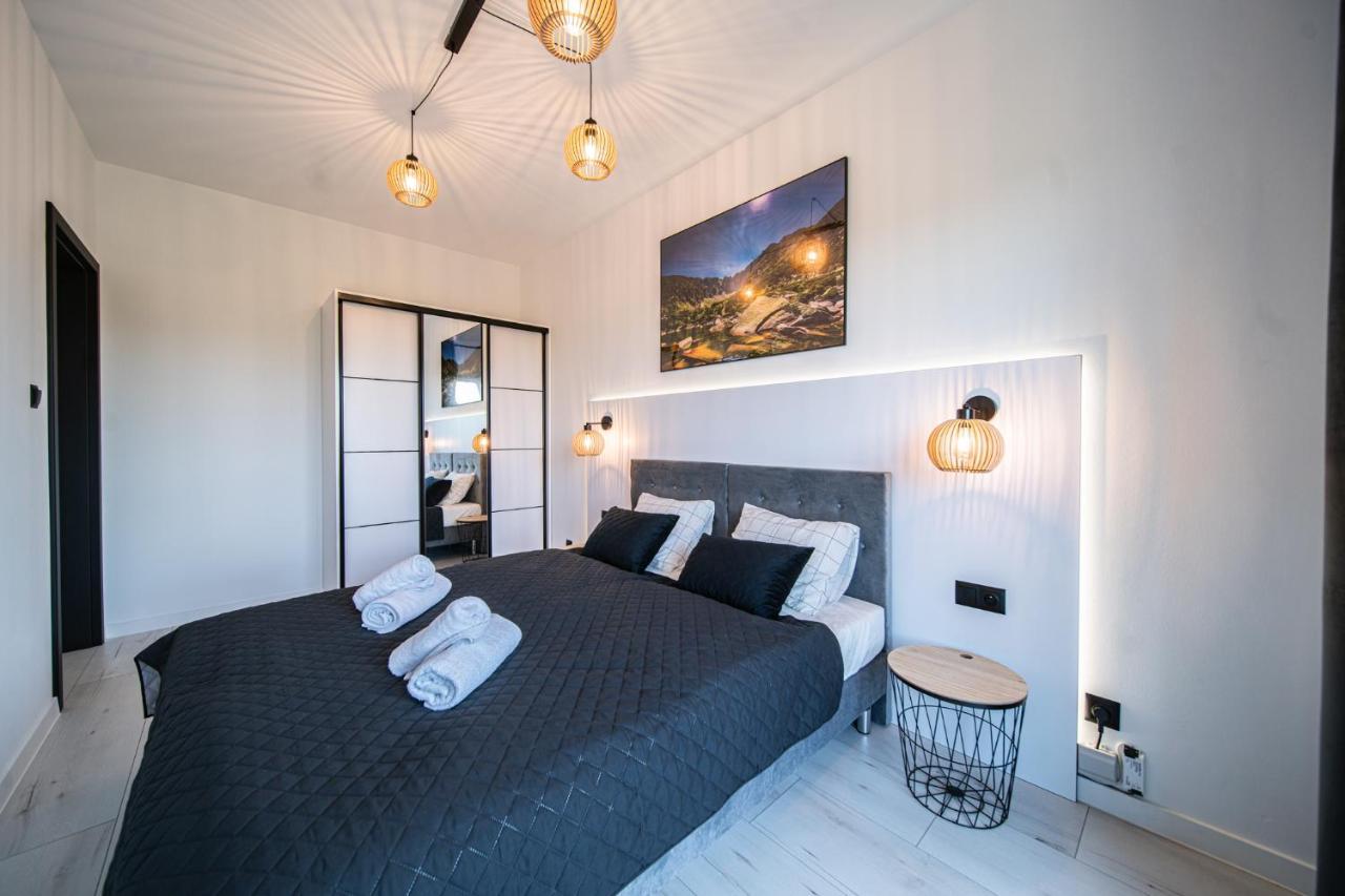 イェレニャ・グーラApartament Duzy Stawアパートメント エクステリア 写真
