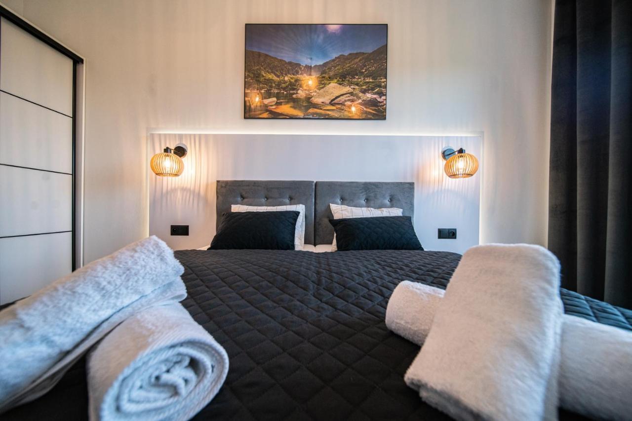 イェレニャ・グーラApartament Duzy Stawアパートメント エクステリア 写真