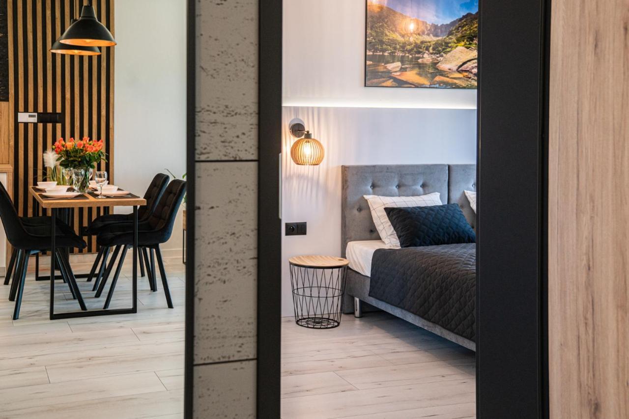 イェレニャ・グーラApartament Duzy Stawアパートメント エクステリア 写真