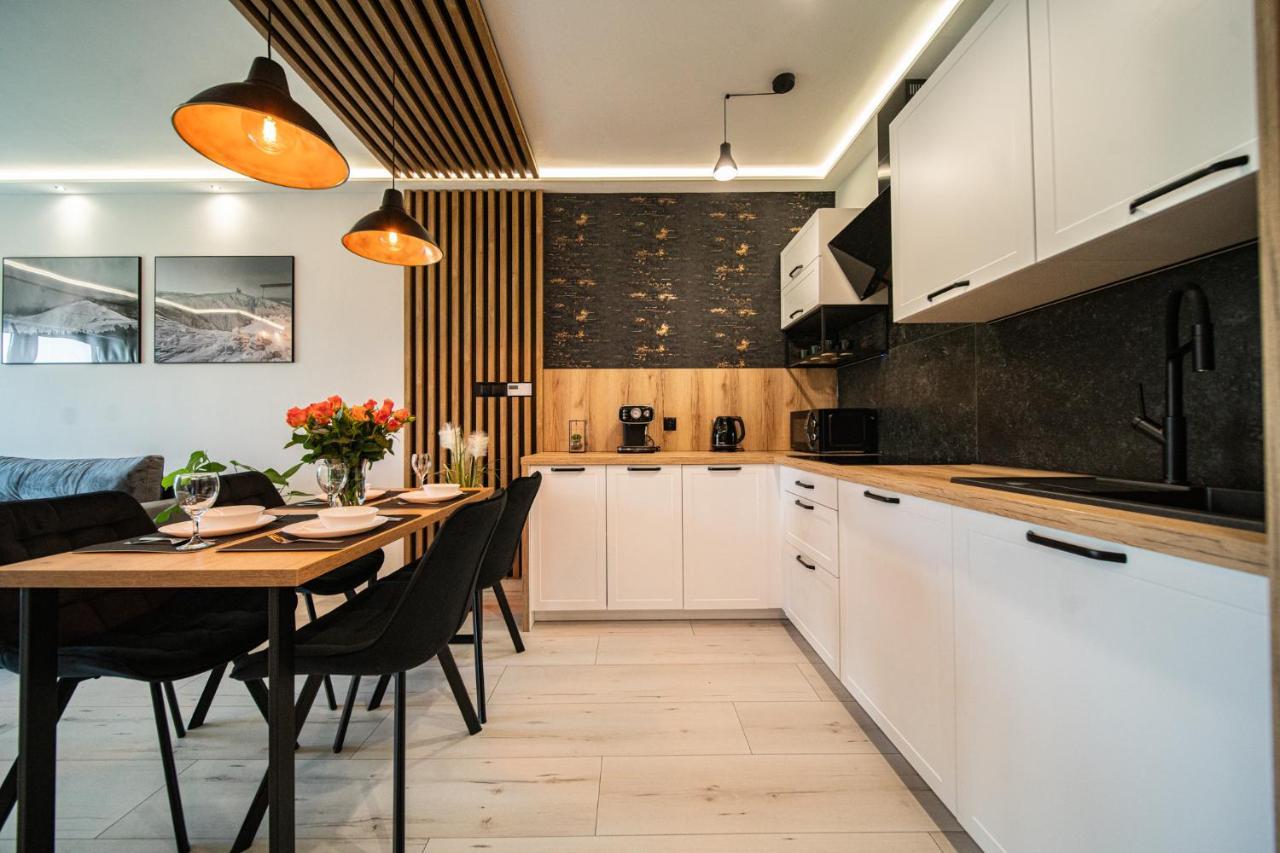 イェレニャ・グーラApartament Duzy Stawアパートメント エクステリア 写真