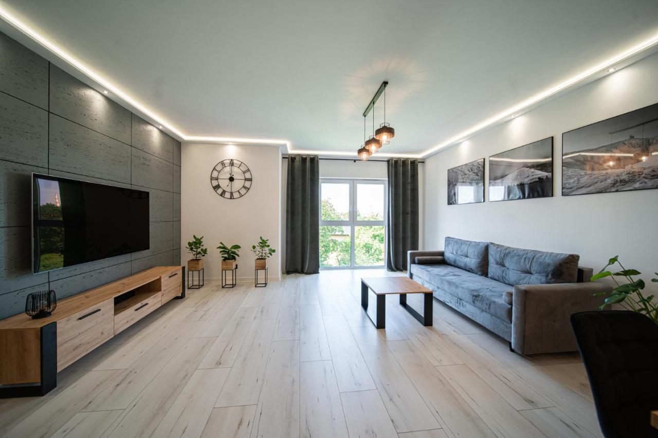イェレニャ・グーラApartament Duzy Stawアパートメント エクステリア 写真